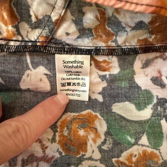 Something Navy Floral Ruffle Button Up Dress size Large-F10 - Picture 8 of 8